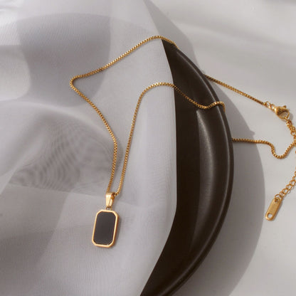 Fashion Small Black Brand Titanium Steel Necklace Women&#039;s All-match Light Luxury High-end Sense European And American Niche Design Sense 18K Gold Not Fading